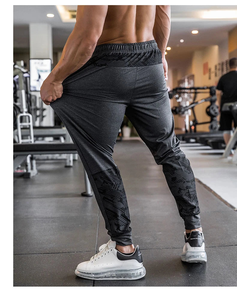 High Quality Camouflage Sweatpants Men Gym Fitness Sports Trousers Running Trackpants Elastic Dry Fit Zipper Pockets Long Pants